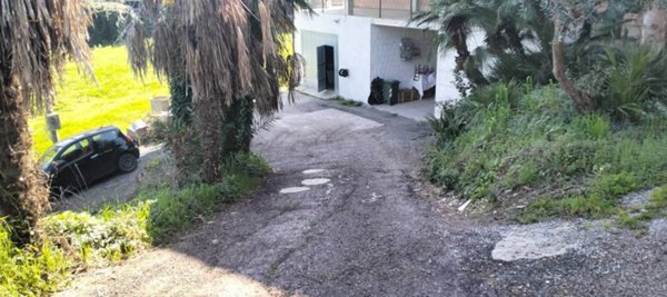 locale di sgombero in vendita a Grottammare