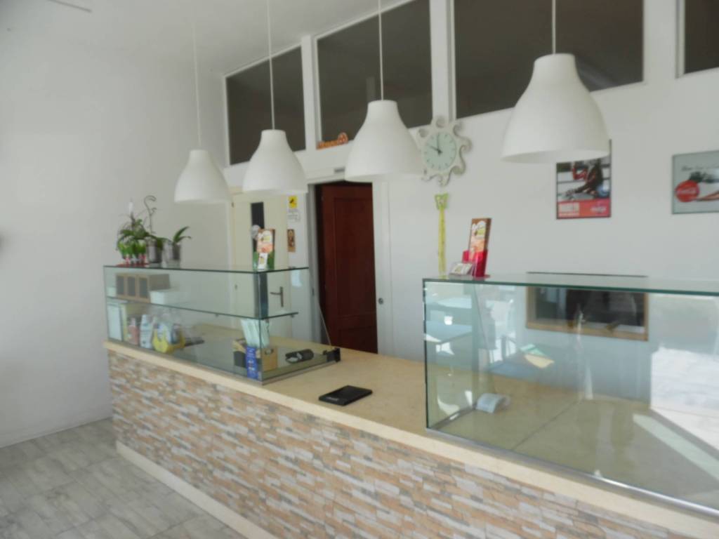 negozio in vendita a Grottammare