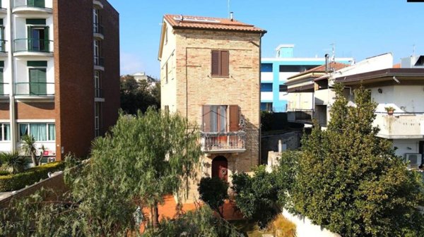 casa indipendente in vendita a Grottammare