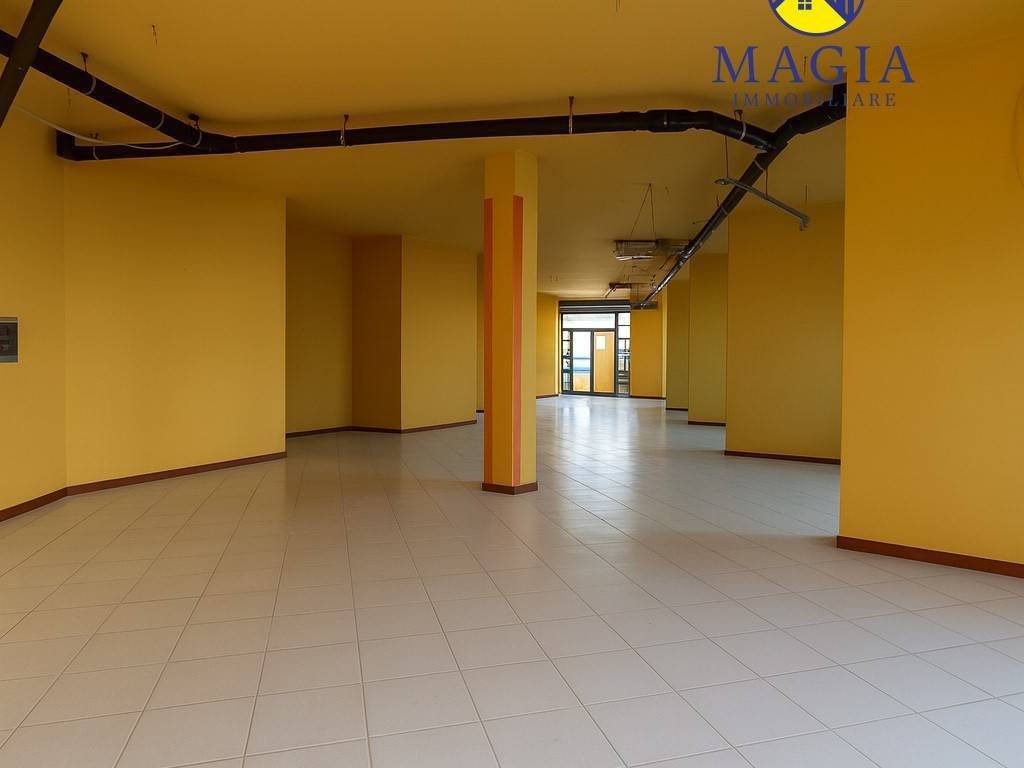 negozio in vendita a Grottammare