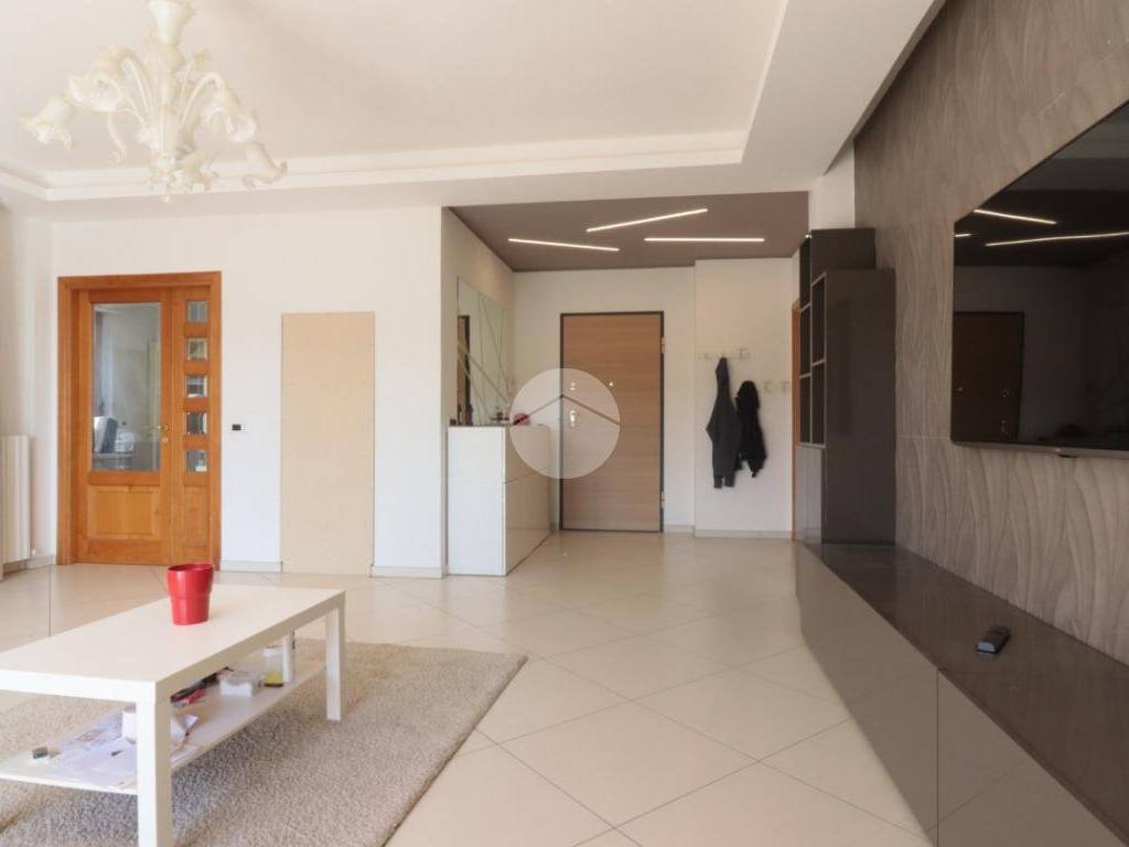 casa indipendente in vendita a Grottammare
