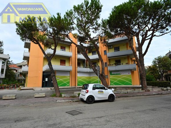 negozio in vendita a Grottammare