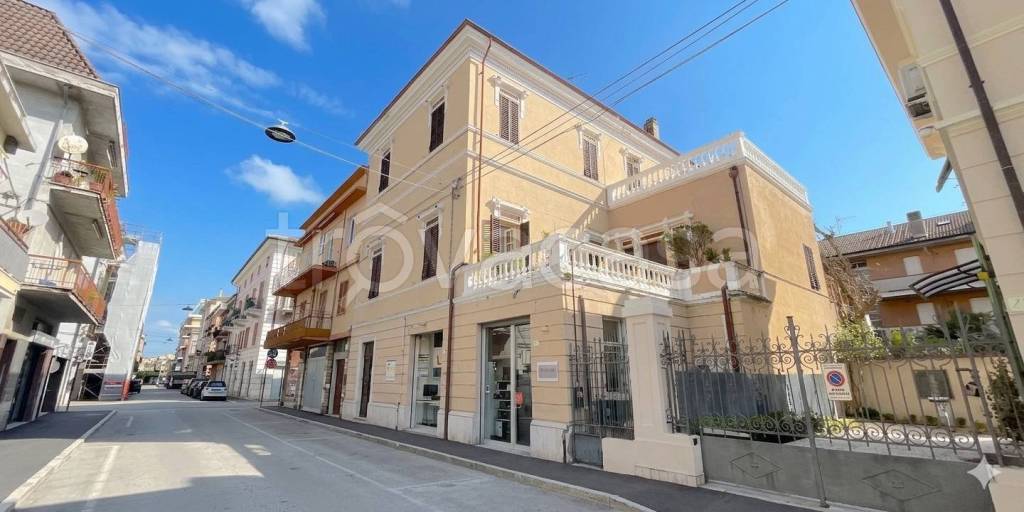 casa indipendente in vendita a Grottammare
