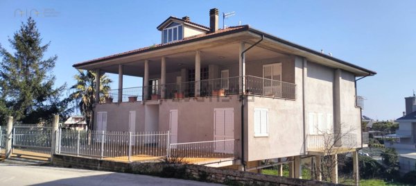 appartamento in vendita a Grottammare in zona Ischia