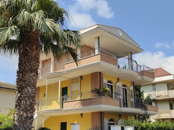 appartamento in vendita a Grottammare in zona Ischia