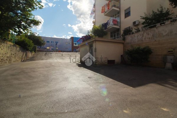 locale di sgombero in vendita a Grottammare in zona Ischia