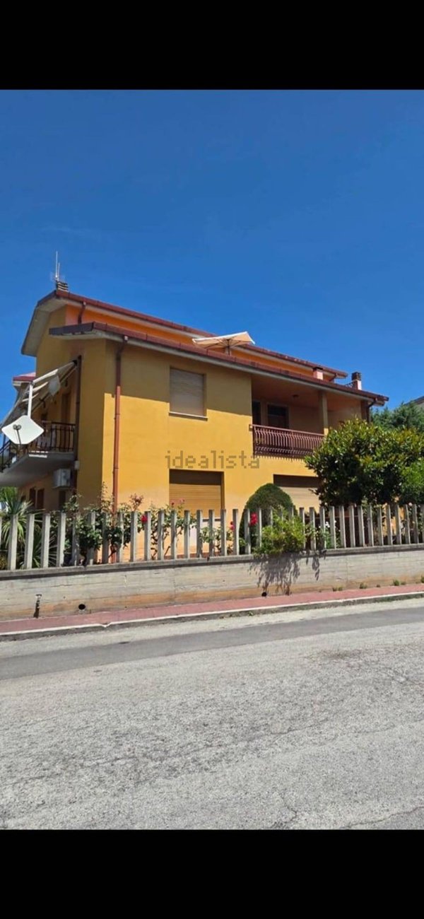 appartamento in vendita a Grottammare in zona Ischia