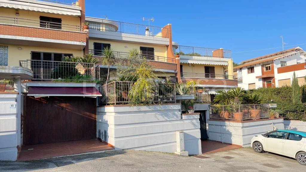 casa indipendente in vendita a Grottammare
