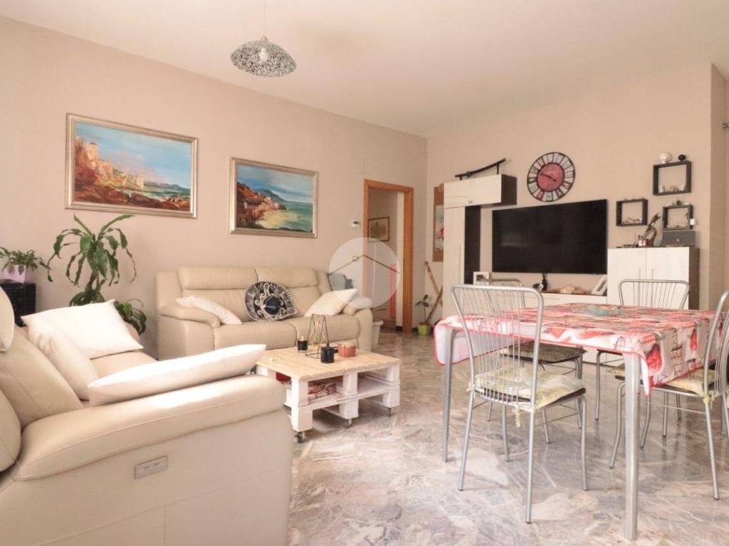 appartamento in vendita a Grottammare in zona Ischia