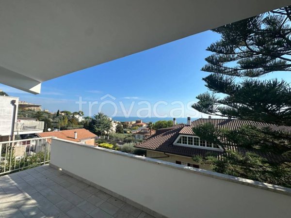 casa indipendente in vendita a Grottammare in zona Ischia