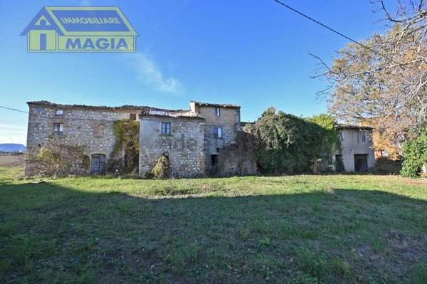 casa indipendente in vendita a Maltignano