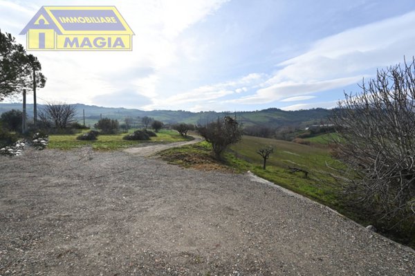 casa indipendente in vendita a Maltignano in zona Caselle
