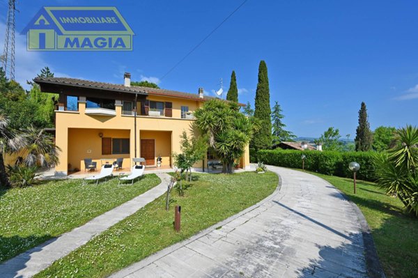casa indipendente in vendita a Maltignano