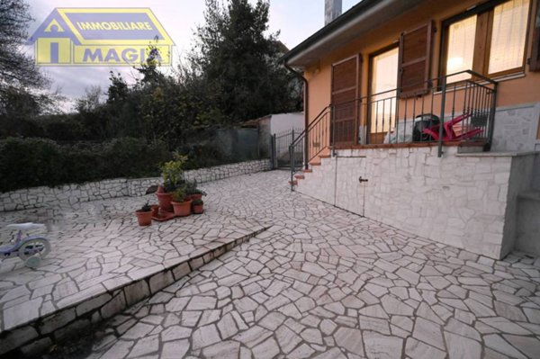 casa indipendente in vendita a Maltignano