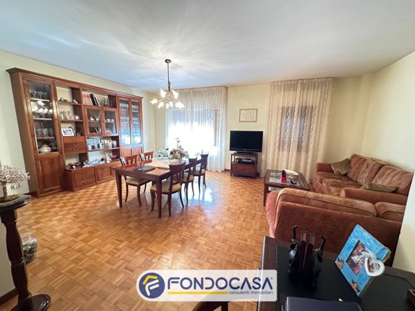 casa indipendente in vendita a Maltignano in zona Caselle