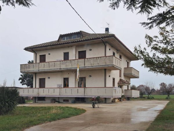 casa indipendente in vendita a Maltignano