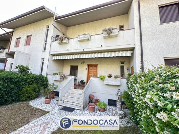 casa indipendente in vendita a Maltignano in zona Caselle