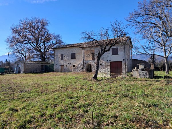 casa indipendente in vendita a Maltignano