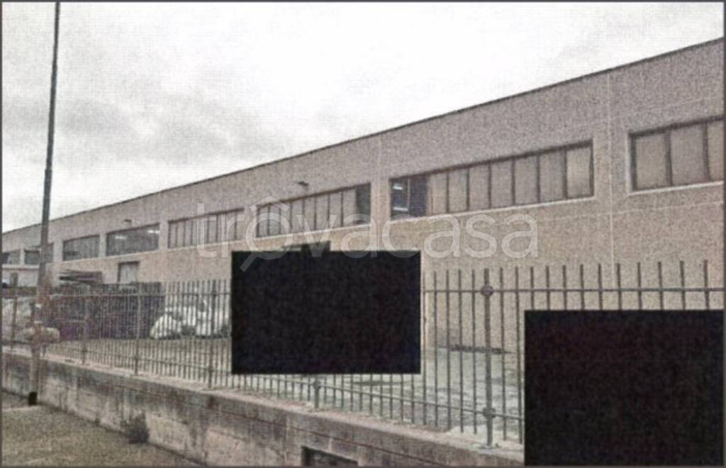 locale commerciale in vendita a Maltignano