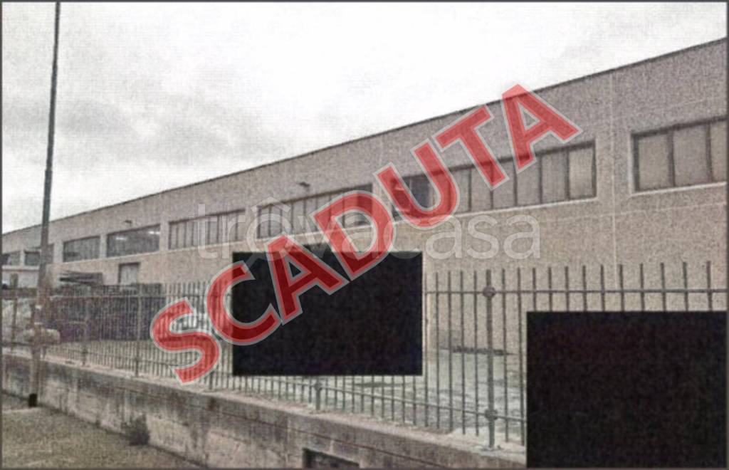 locale commerciale in vendita a Maltignano