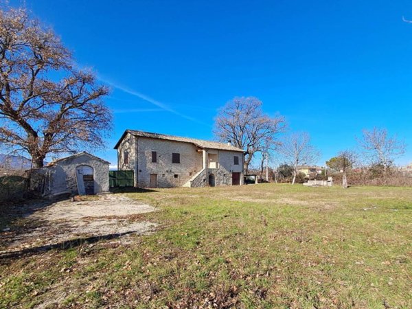 casa indipendente in vendita a Maltignano