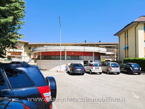 locale commerciale in vendita a Maltignano in zona Caselle