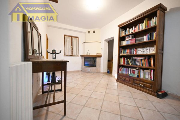 casa indipendente in vendita a Maltignano in zona Caselle