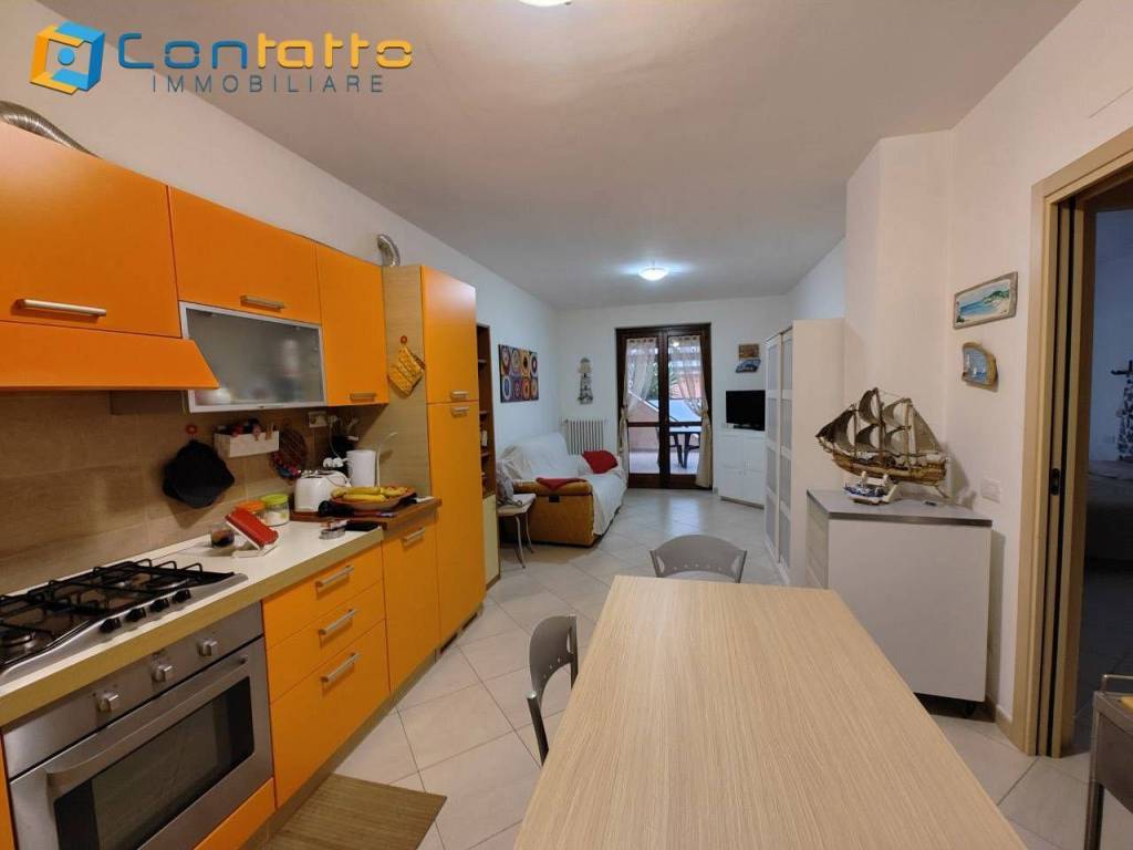 appartamento in vendita a Massignano in zona Marina di Massignano