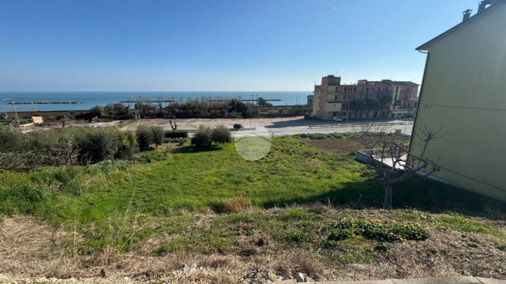 ufficio in vendita a Massignano in zona Marina di Massignano