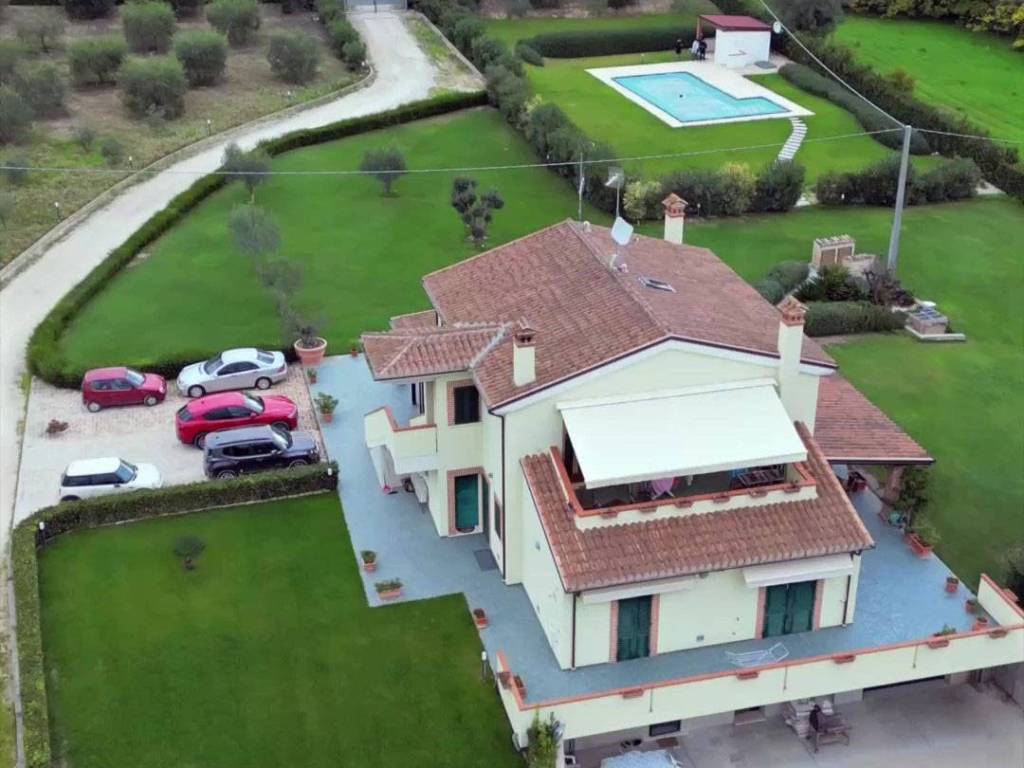 casa indipendente in vendita a Massignano