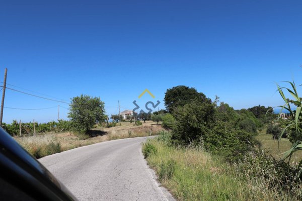 casa indipendente in vendita a Massignano