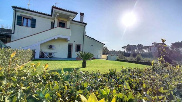 casa indipendente in vendita a Massignano