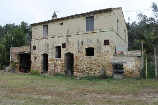 casa indipendente in vendita a Massignano