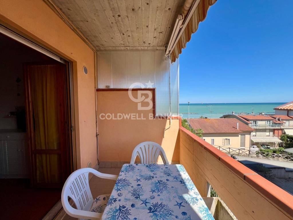 appartamento in vendita a Massignano in zona Marina di Massignano
