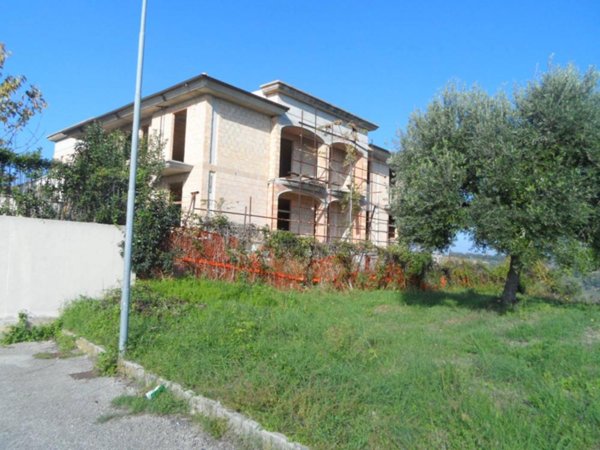 casa indipendente in vendita a Massignano