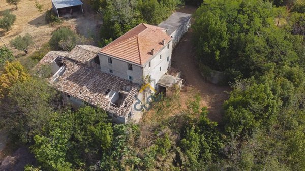 casa indipendente in vendita a Massignano in zona Villa Santi