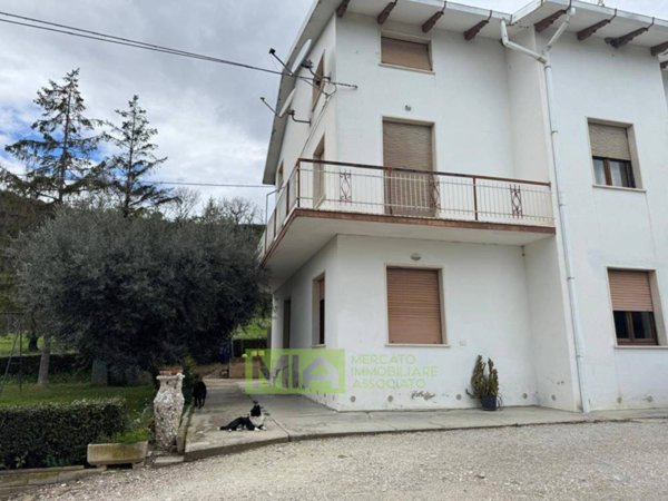 casa indipendente in vendita a Massignano in zona Marina di Massignano