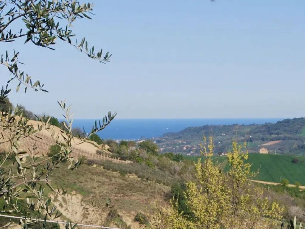 casa indipendente in vendita a Massignano