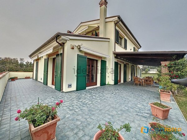 casa indipendente in vendita a Massignano