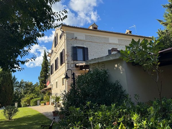 casa indipendente in vendita a Massignano