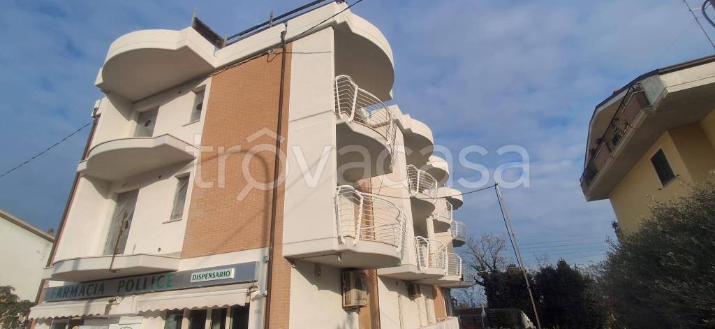 appartamento in vendita a Massignano in zona Marina di Massignano