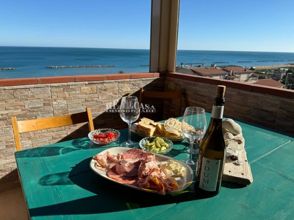 appartamento in vendita a Massignano in zona Marina di Massignano