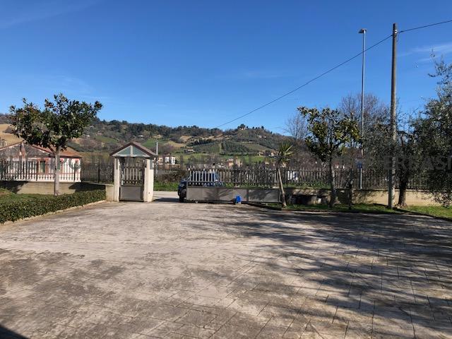 casa indipendente in vendita a Massignano