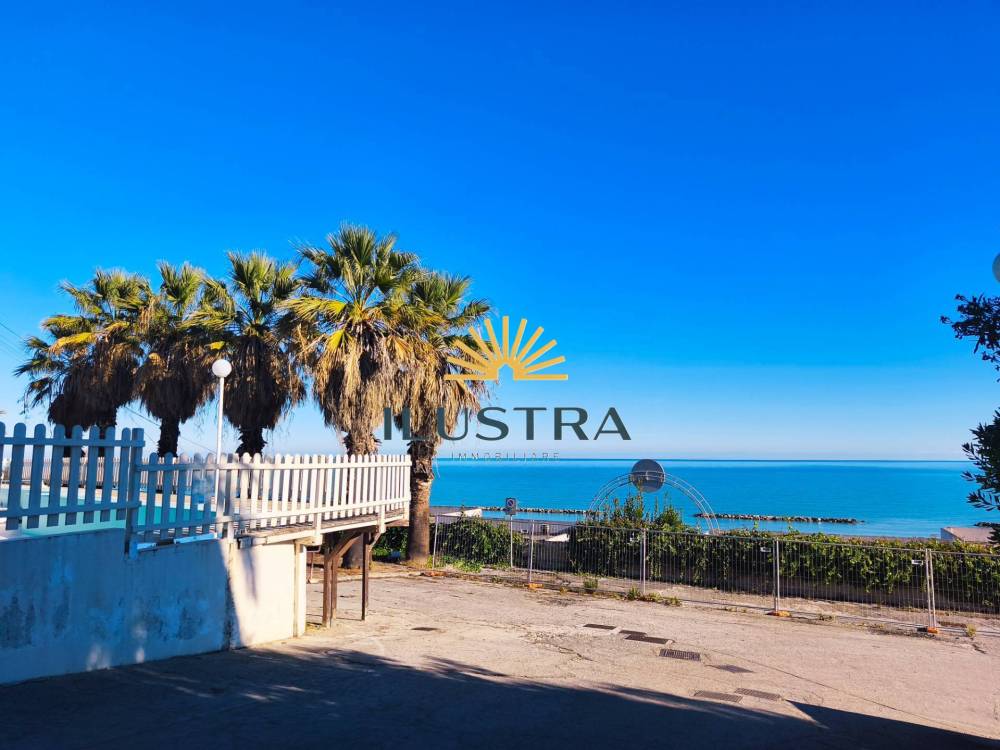 appartamento in vendita a Massignano in zona Marina di Massignano