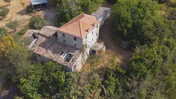 casa indipendente in vendita a Massignano