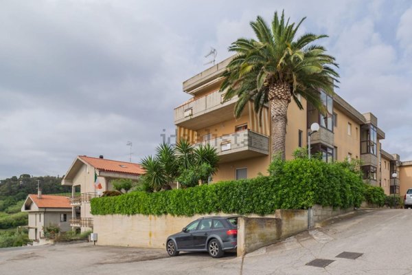 appartamento in vendita a Massignano in zona Marina di Massignano