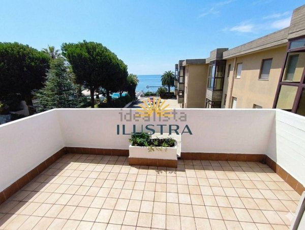 appartamento in vendita a Massignano in zona Marina di Massignano