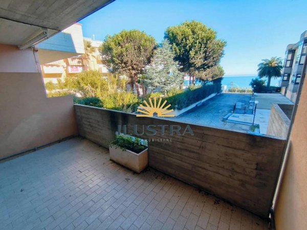 appartamento in vendita a Massignano in zona Marina di Massignano