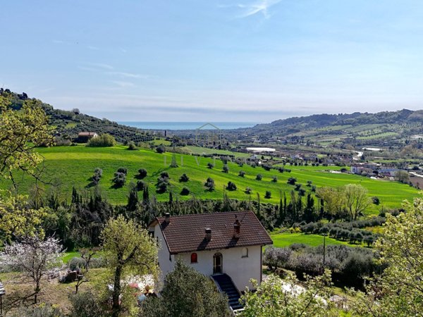 casa indipendente in vendita a Massignano in zona Villa Santi