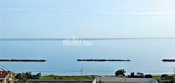 appartamento in vendita a Massignano in zona Marina di Massignano